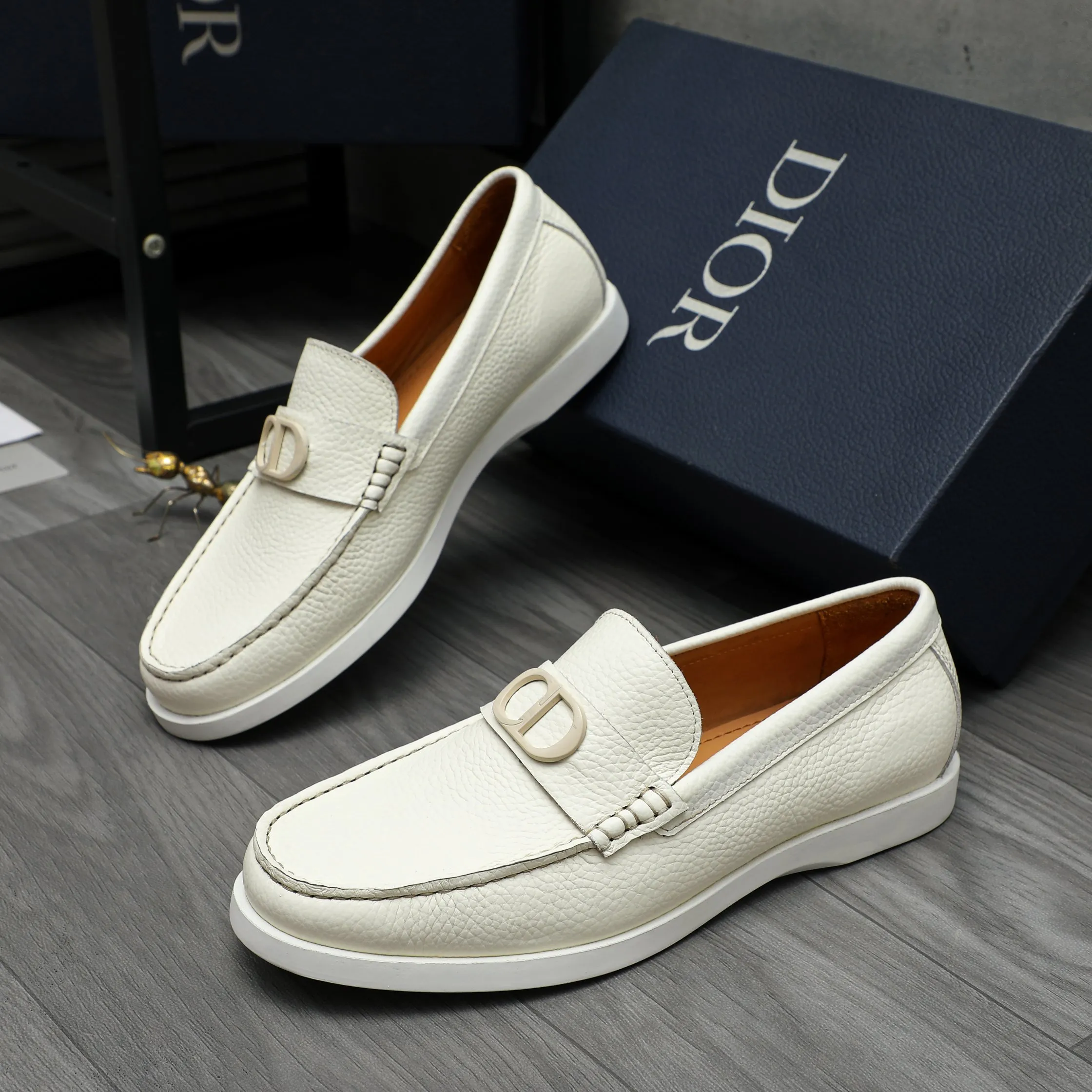 Men's shoes 💰460 Product trademark: Dior "Dior" casual slip-on leather shoes Regular size: 39-44 Product material: Selected pebbled cowhide upper, cowhide lining, rubber outsole